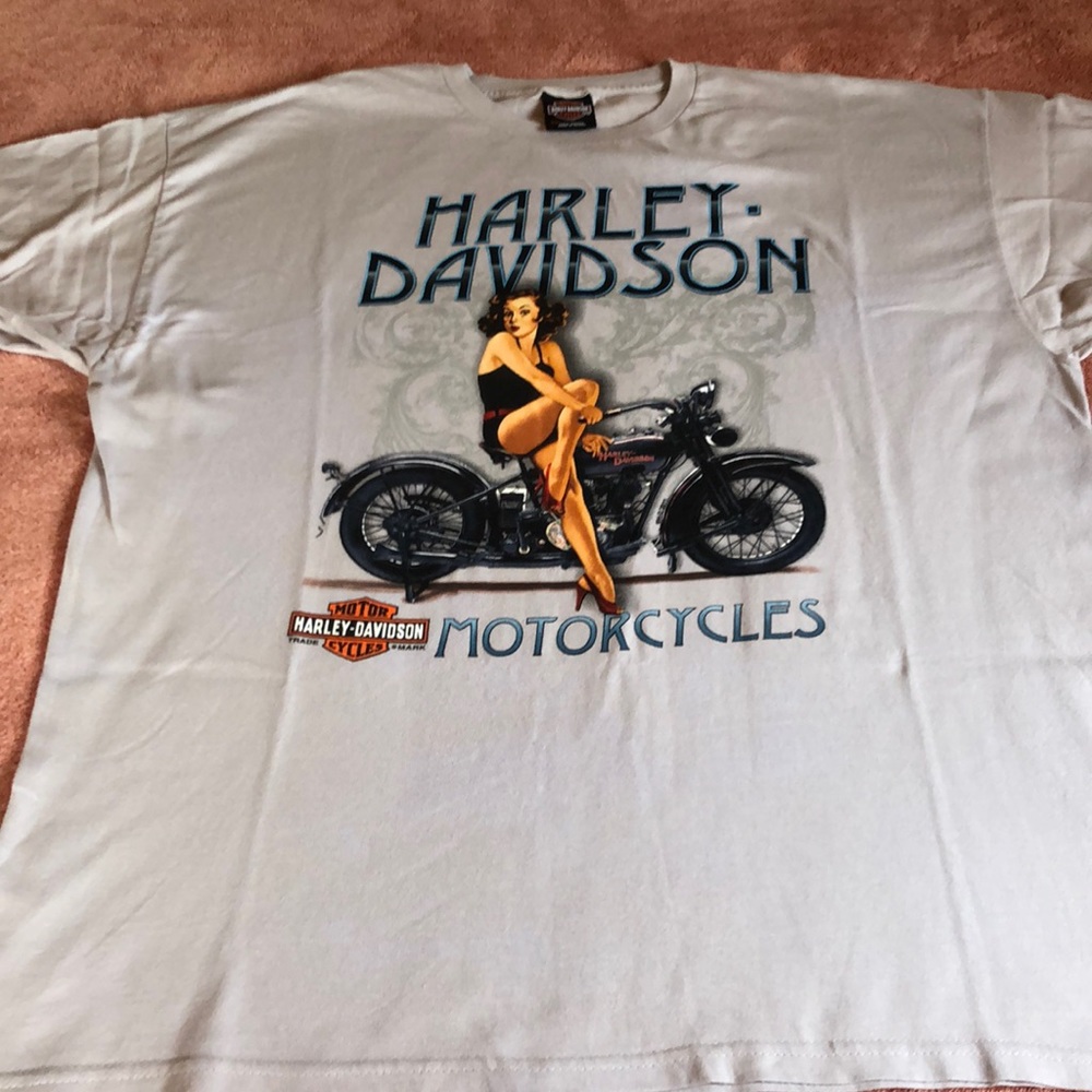 Harley Davidson T shirt.   Size 2 XL